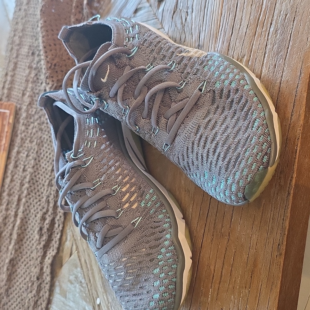 NIKE Air Zoom Fearless sneakers, 8